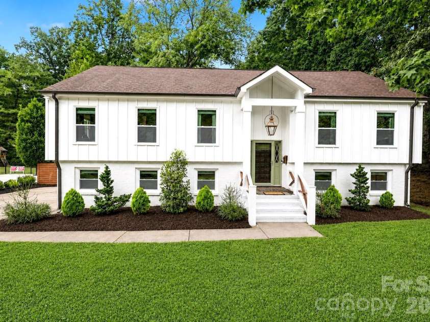 3524 Mill Pond Road, Charlotte, NC 28226.  MLS# CAR4394407, YatesRealty ID 31849. 