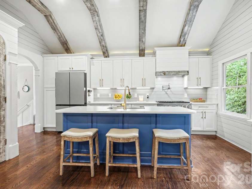 3524 Mill Pond Road, Charlotte, NC 28226.  MLS# CAR4394407, YatesRealty ID 31849. 