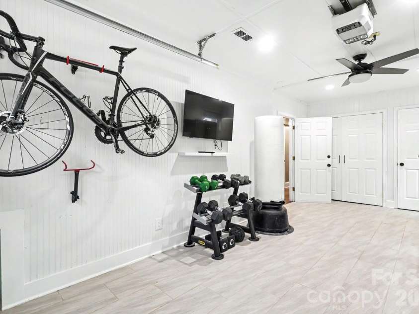 3524 Mill Pond Road, Charlotte, NC 28226.  MLS# CAR4394407, YatesRealty ID 31849. 