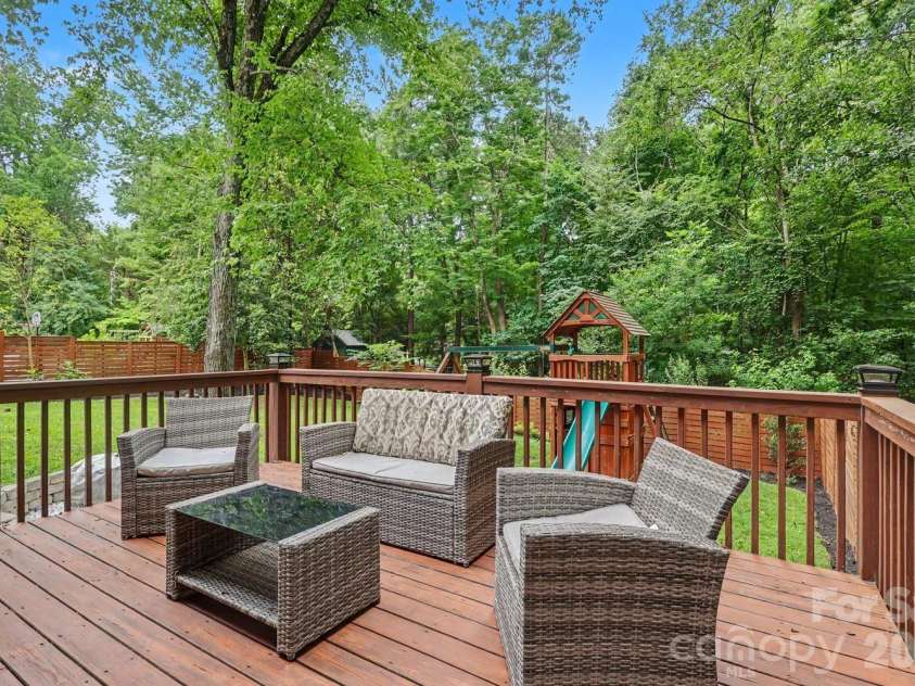 3524 Mill Pond Road, Charlotte, NC 28226.  MLS# CAR4394407, YatesRealty ID 31849. 