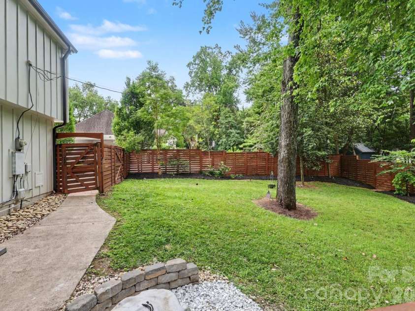 3524 Mill Pond Road, Charlotte, NC 28226.  MLS# CAR4394407, YatesRealty ID 31849. 