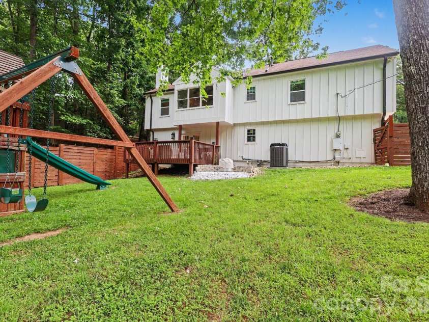 3524 Mill Pond Road, Charlotte, NC 28226.  MLS# CAR4394407, YatesRealty ID 31849. 