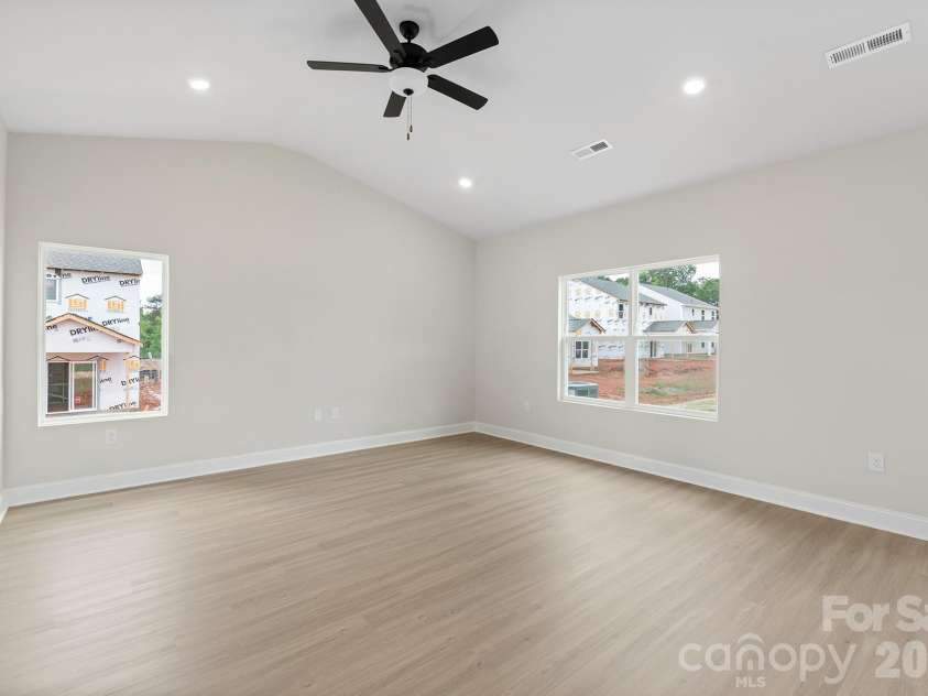 3625 Narrow Lane, Charlotte, NC 28215.  MLS# CAR4345639, YatesRealty ID 3185. 