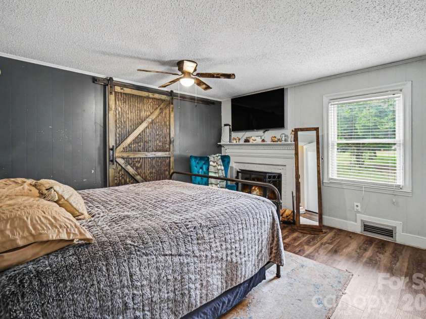 1224 Petes Road, Lincolnton, NC 28092.  MLS# CAR4392761, YatesRealty ID 31852. 