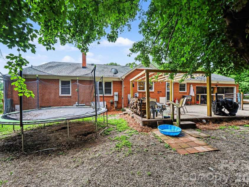 1224 Petes Road, Lincolnton, NC 28092.  MLS# CAR4392761, YatesRealty ID 31852. 