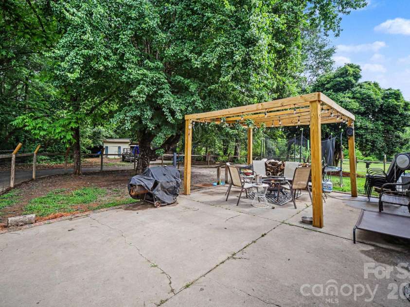 1224 Petes Road, Lincolnton, NC 28092.  MLS# CAR4392761, YatesRealty ID 31852. 
