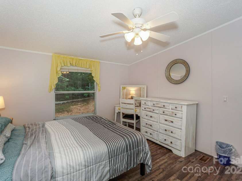 136 Buttercup Drive, Mooresville, NC 28117.  MLS# CAR4284193, YatesRealty ID 31853. Nice sized bedroom #2