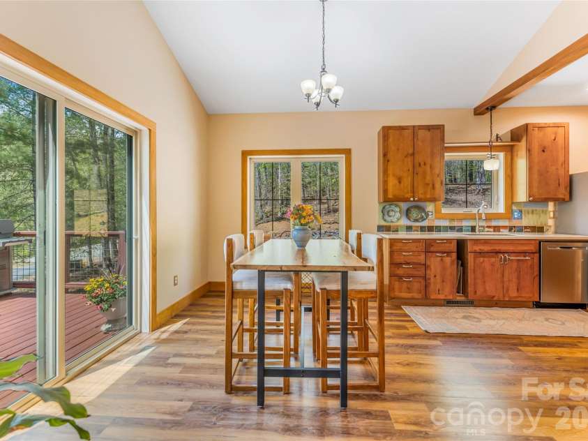 446 Amanda Drive, Mars Hill, NC 28754.  MLS# CAR4368422, YatesRealty ID 31853. 
