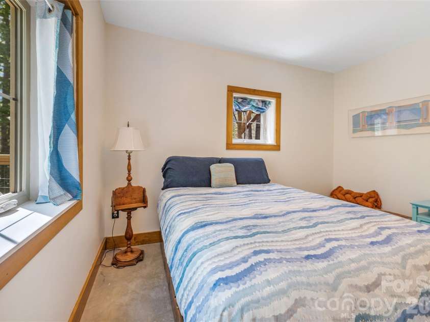 446 Amanda Drive, Mars Hill, NC 28754.  MLS# CAR4368422, YatesRealty ID 31853. 