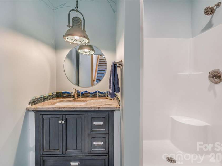 446 Amanda Drive, Mars Hill, NC 28754.  MLS# CAR4368422, YatesRealty ID 31853. Downstairs Full Bath