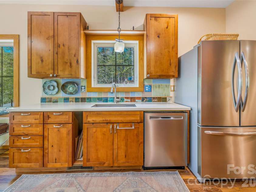 446 Amanda Drive, Mars Hill, NC 28754.  MLS# CAR4368422, YatesRealty ID 31853. Kitchen
