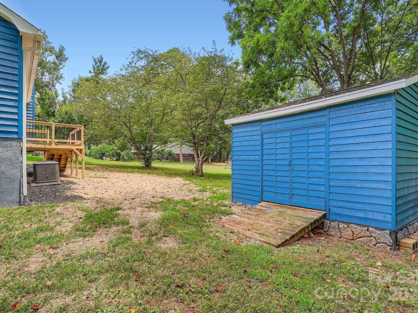 1276 Hidden Creek Circle, Hickory, NC 28602.  MLS# CAR4286652, YatesRealty ID 31856. Shed
