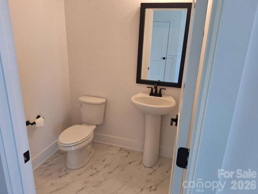 5134 Colchester Court, Catawba, NC 28609.  MLS# CAR4342909, YatesRealty ID 31857. Half Bath