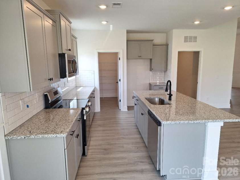 5134 Colchester Court, Catawba, NC 28609.  MLS# CAR4342909, YatesRealty ID 31857. Kitchen