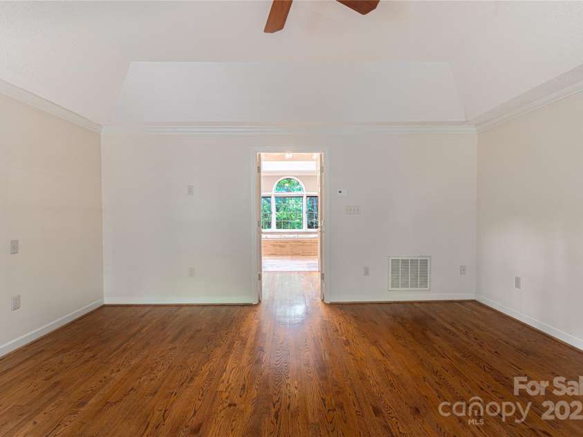 2011 Barden Road, Charlotte, NC 28226.  MLS# CAR4278483, YatesRealty ID 31858. 