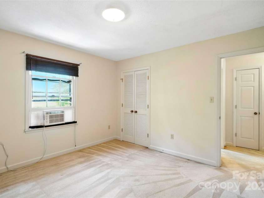 2011 Barden Road, Charlotte, NC 28226.  MLS# CAR4278483, YatesRealty ID 31858. Bedroom 4 upstairs.