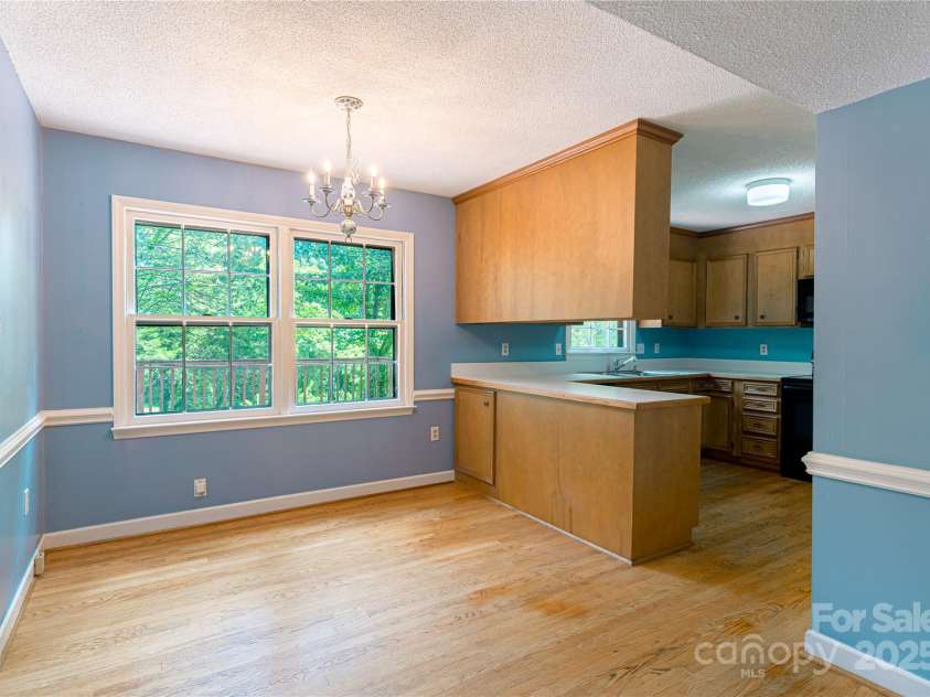2011 Barden Road, Charlotte, NC 28226.  MLS# CAR4278483, YatesRealty ID 31858. Spacious kitchen with tons of potential.