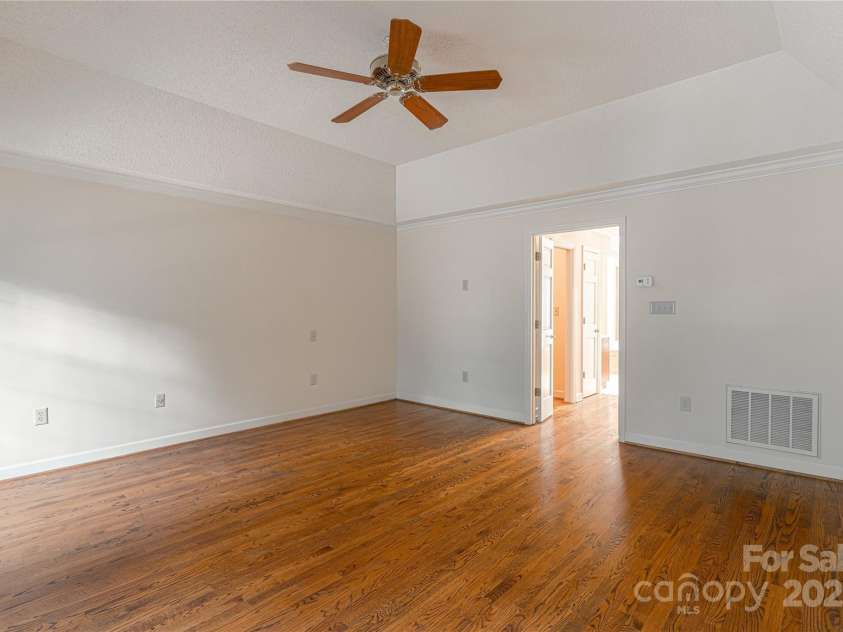 2011 Barden Road, Charlotte, NC 28226.  MLS# CAR4278483, YatesRealty ID 31858. View to dual walk-in closets and bathroom.