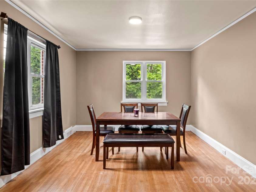 443 Main Street, Elkin, NC 28621.  MLS# CAR4290173, YatesRealty ID 31859. 