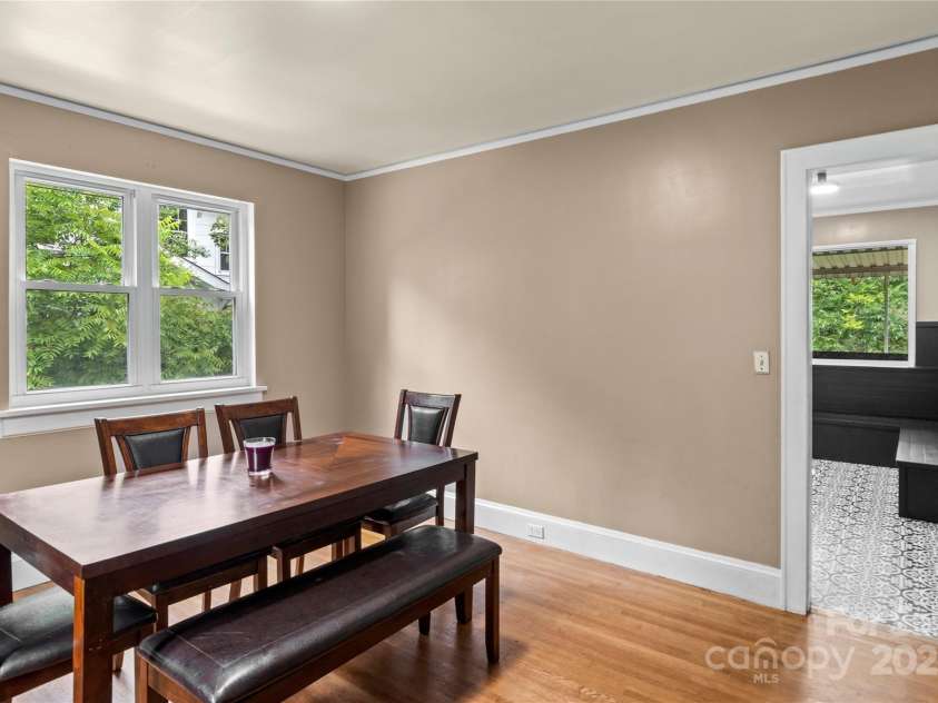 443 Main Street, Elkin, NC 28621.  MLS# CAR4290173, YatesRealty ID 31859. 