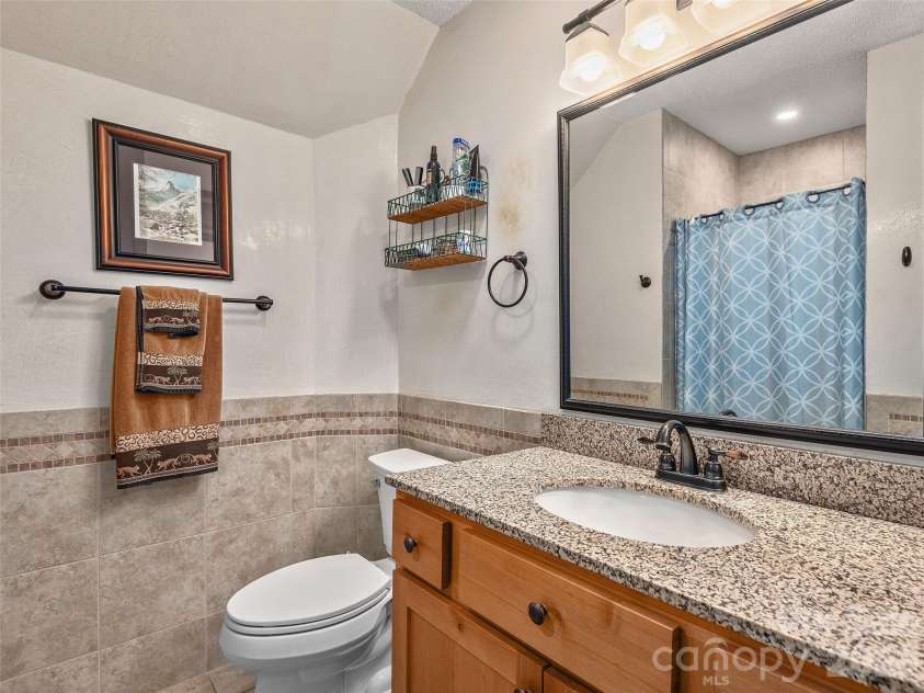 503 Fleetwood Plaza, Laurel Park, NC 28739.  MLS# CAR4379212, YatesRealty ID 31859. Guest Bath
