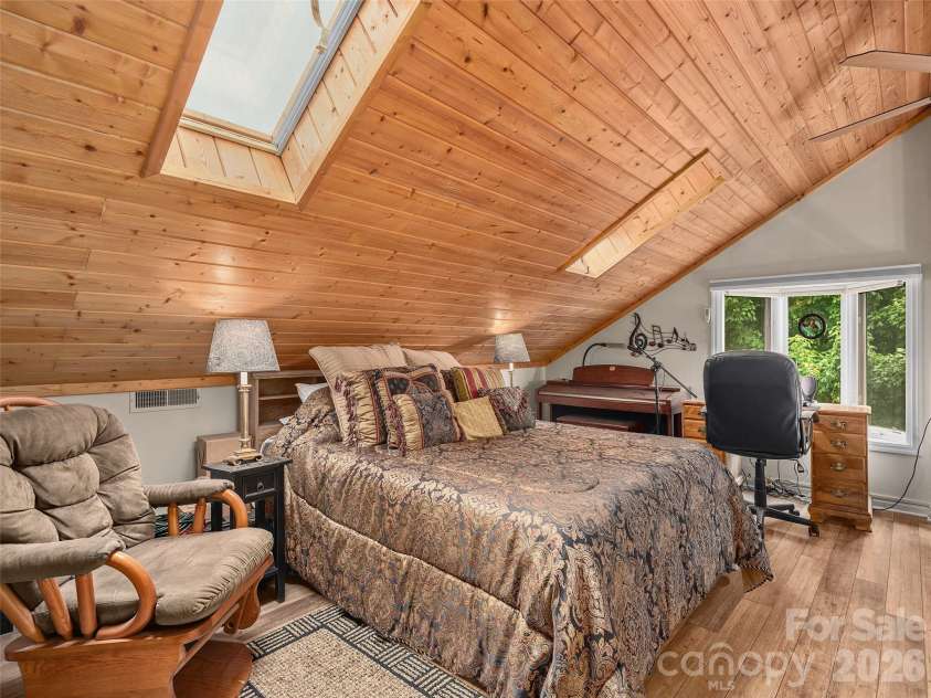 503 Fleetwood Plaza, Laurel Park, NC 28739.  MLS# CAR4379212, YatesRealty ID 31859. Loft