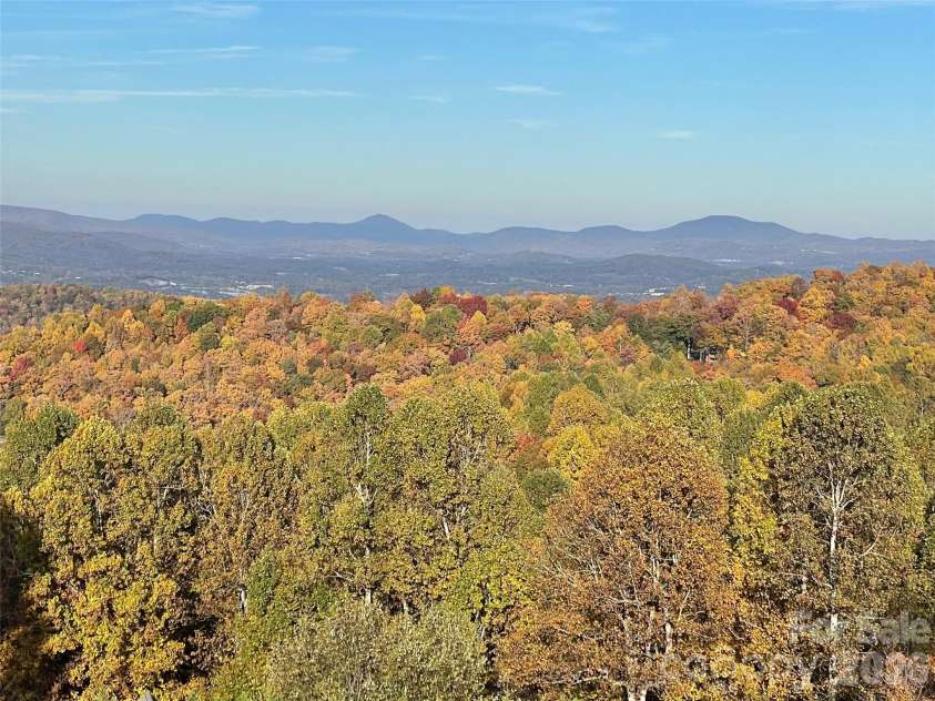 503 Fleetwood Plaza, Laurel Park, NC 28739.  MLS# CAR4379212, YatesRealty ID 31859. On a clear day