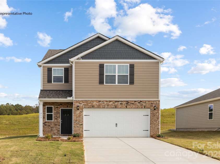 1414 Mammoth Road, Hickory, NC 28602.  MLS# CAR4331806, YatesRealty ID 3186. 