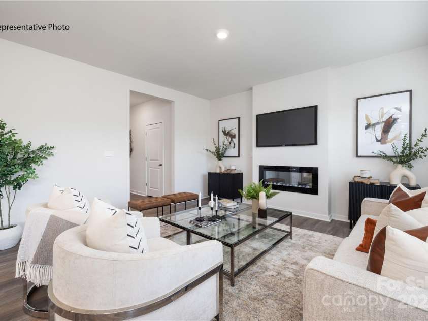 1414 Mammoth Road, Hickory, NC 28602.  MLS# CAR4331806, YatesRealty ID 3186. 