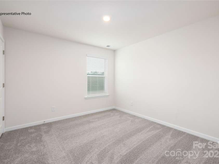 1414 Mammoth Road, Hickory, NC 28602.  MLS# CAR4331806, YatesRealty ID 3186. 