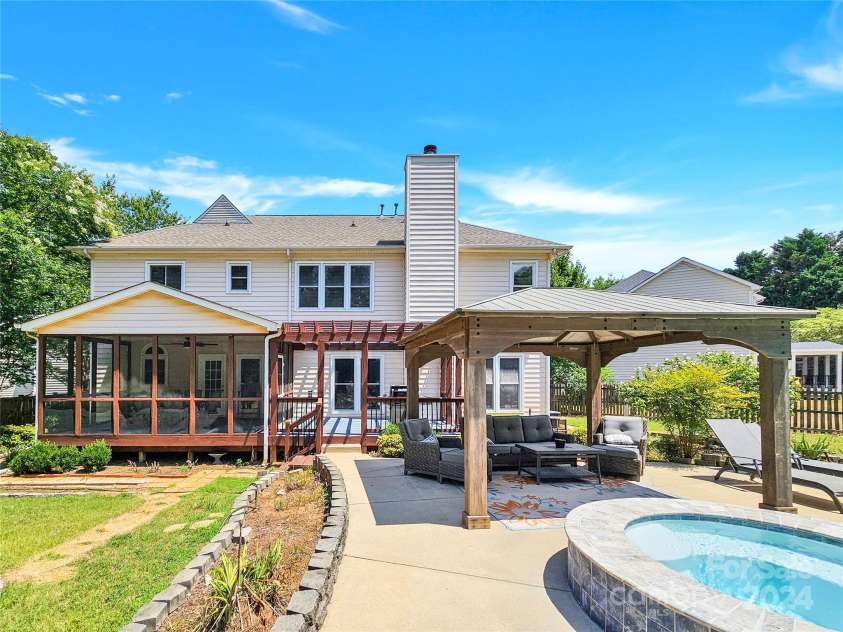 8534 Headford Road, Charlotte, NC 28277.  MLS# CAR4159779, YatesRealty ID 3186. 