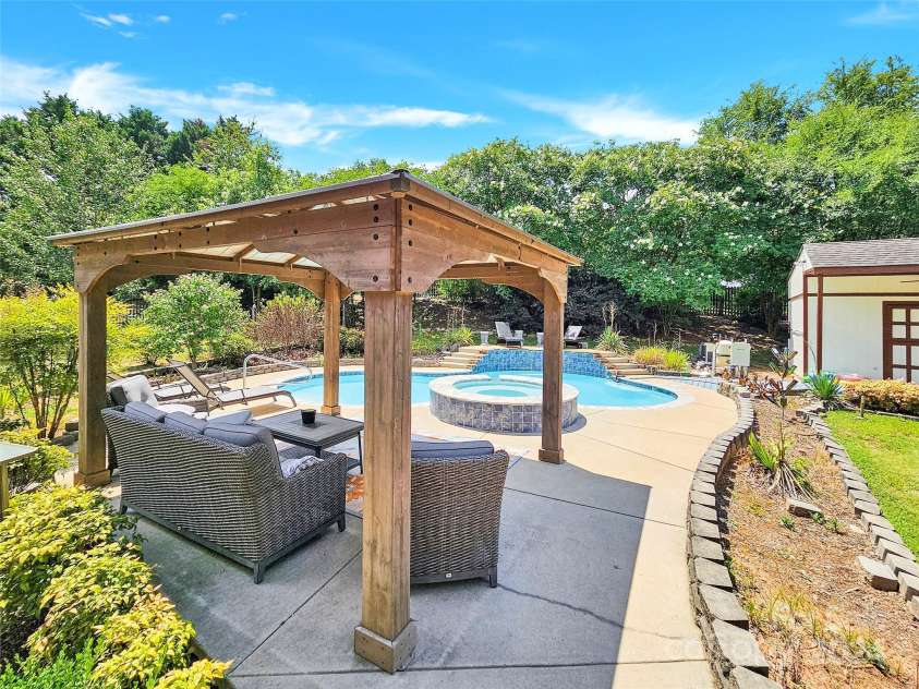 8534 Headford Road, Charlotte, NC 28277.  MLS# CAR4159779, YatesRealty ID 3186. 