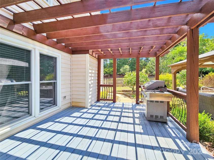 8534 Headford Road, Charlotte, NC 28277.  MLS# CAR4159779, YatesRealty ID 3186. 