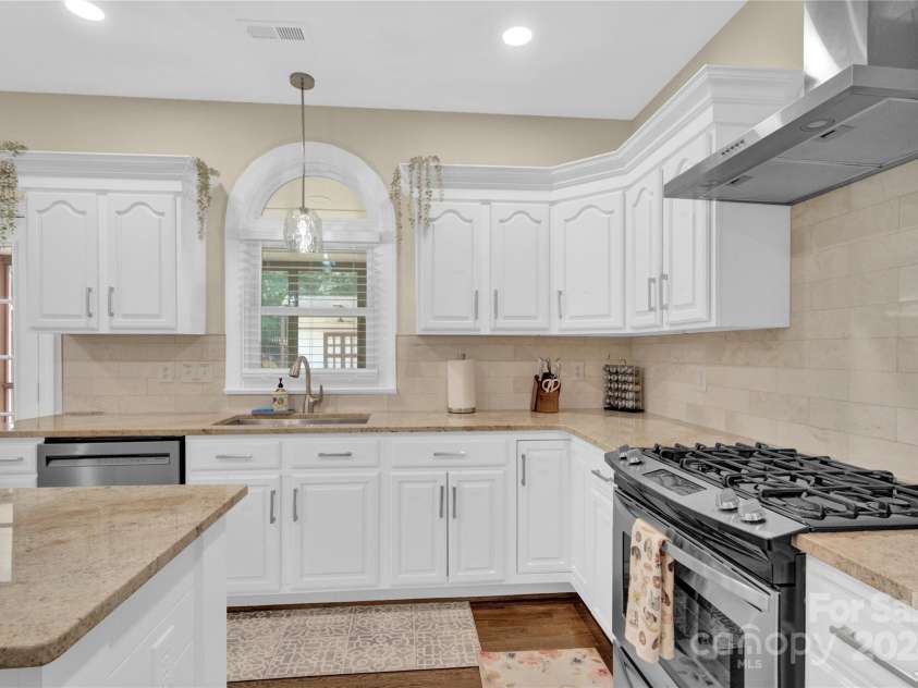 8534 Headford Road, Charlotte, NC 28277.  MLS# CAR4159779, YatesRealty ID 3186. 