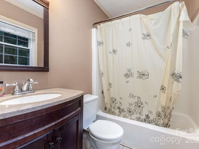1821 Huntington Place, Rock Hill, SC 29732.  MLS# CAR4283073, YatesRealty ID 31860. 
