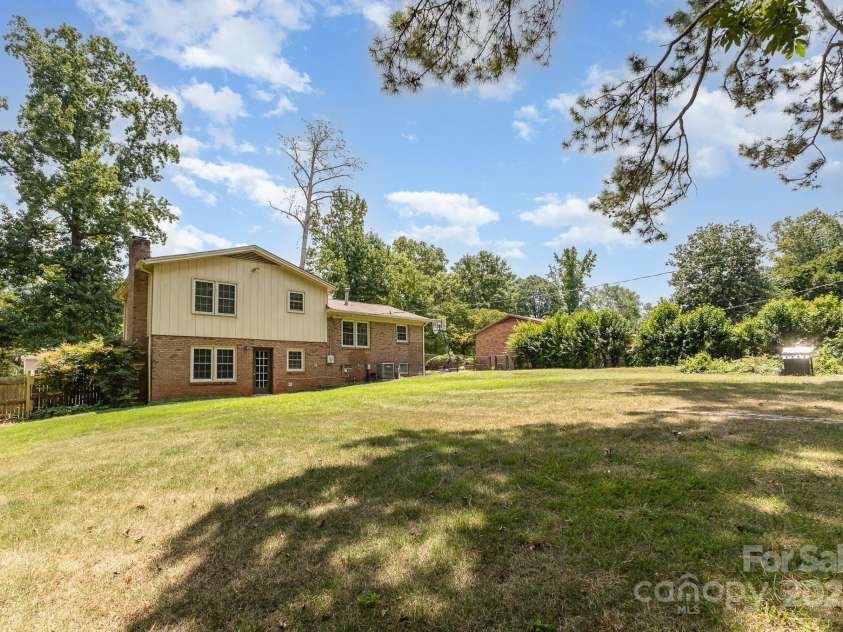 1821 Huntington Place, Rock Hill, SC 29732.  MLS# CAR4283073, YatesRealty ID 31860. 
