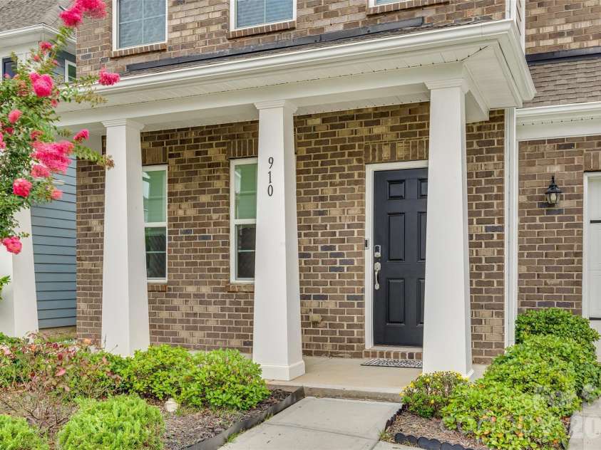 910 Ashton Oak Court, Fort Mill, SC 29715.  MLS# CAR4379778, YatesRealty ID 31860. 