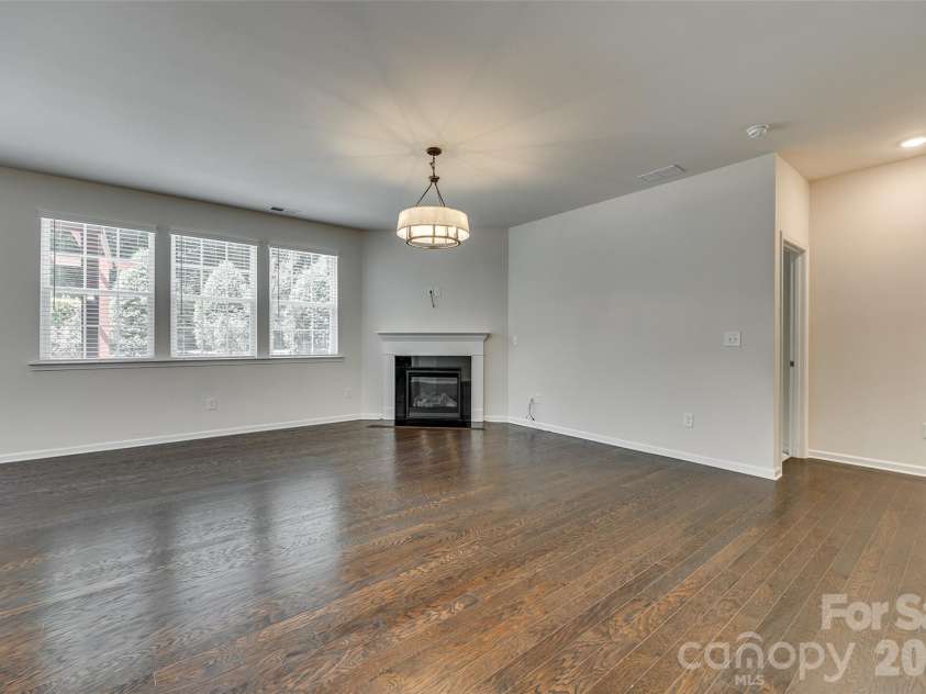 910 Ashton Oak Court, Fort Mill, SC 29715.  MLS# CAR4379778, YatesRealty ID 31860. 