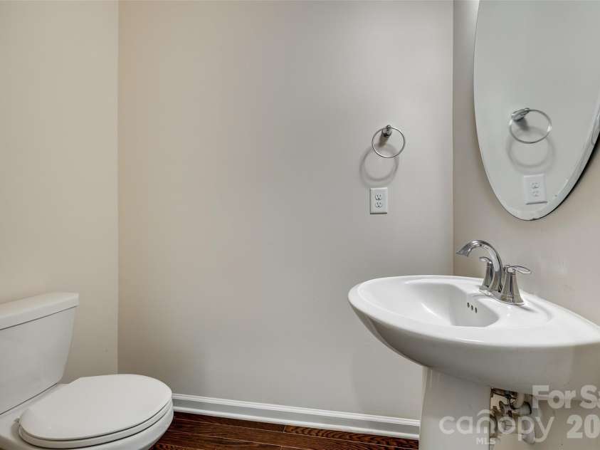 910 Ashton Oak Court, Fort Mill, SC 29715.  MLS# CAR4379778, YatesRealty ID 31860. 