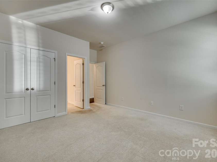 910 Ashton Oak Court, Fort Mill, SC 29715.  MLS# CAR4379778, YatesRealty ID 31860. 