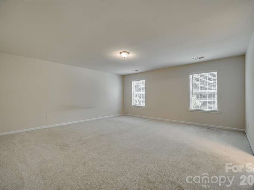 910 Ashton Oak Court, Fort Mill, SC 29715.  MLS# CAR4379778, YatesRealty ID 31860. 