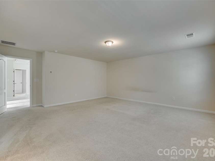 910 Ashton Oak Court, Fort Mill, SC 29715.  MLS# CAR4379778, YatesRealty ID 31860. 