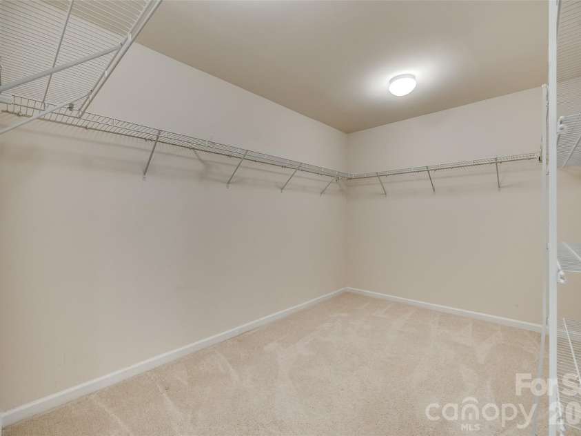 910 Ashton Oak Court, Fort Mill, SC 29715.  MLS# CAR4379778, YatesRealty ID 31860. 