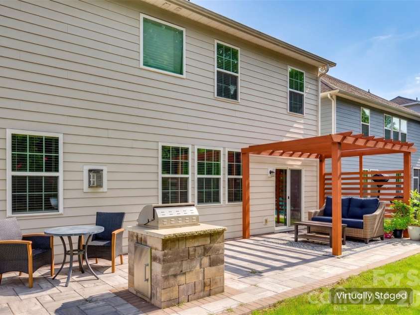 910 Ashton Oak Court, Fort Mill, SC 29715.  MLS# CAR4379778, YatesRealty ID 31860. 
