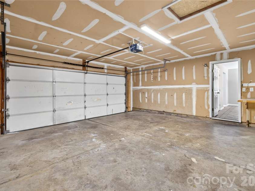 12624 Cardinal Woods Drive, Pineville, NC 28134.  MLS# CAR4383732, YatesRealty ID 31861. 