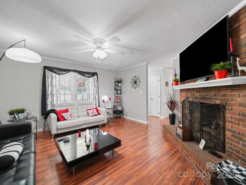 713 Hickory Hill Court, Gastonia, NC 28054.  MLS# CAR4286444, YatesRealty ID 31861. 