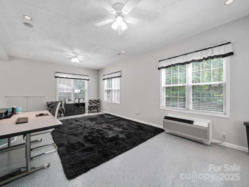 713 Hickory Hill Court, Gastonia, NC 28054.  MLS# CAR4286444, YatesRealty ID 31861. 
