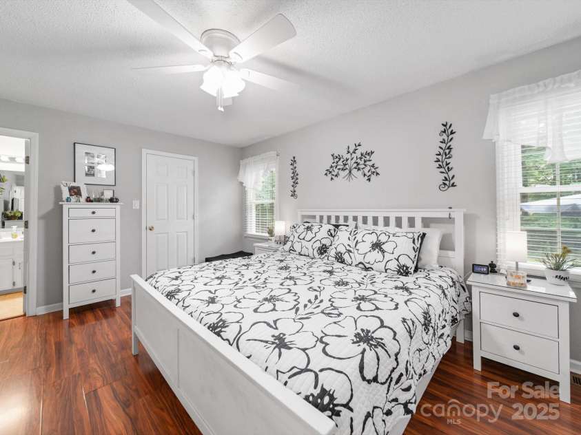 713 Hickory Hill Court, Gastonia, NC 28054.  MLS# CAR4286444, YatesRealty ID 31861. 
