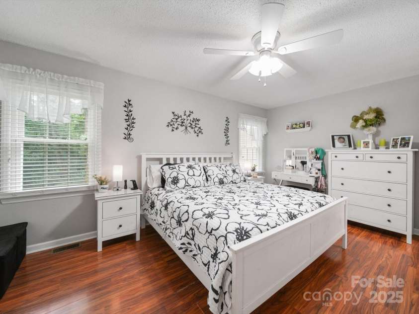 713 Hickory Hill Court, Gastonia, NC 28054.  MLS# CAR4286444, YatesRealty ID 31861. 