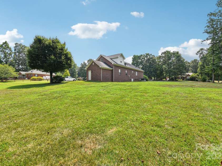 3865 Willow Grove Lane, Concord, NC 28025.  MLS# CAR4279521, YatesRealty ID 31862. 